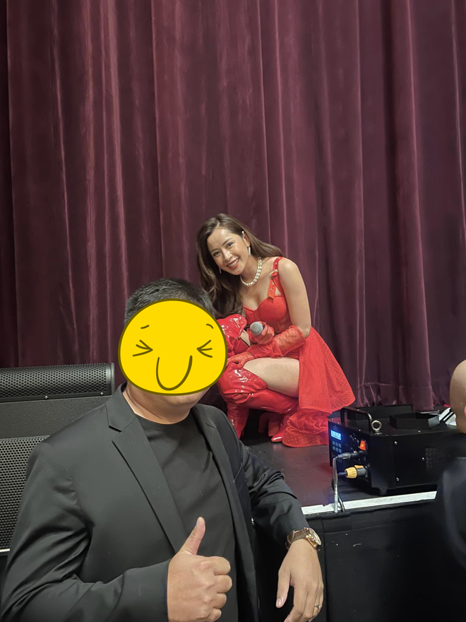 Chi Pu có màn trình diễn hát live trên đất Mỹ, trước sự chứng kiến của Bằng Kiều, Mạnh Quỳnh? - Hình 1