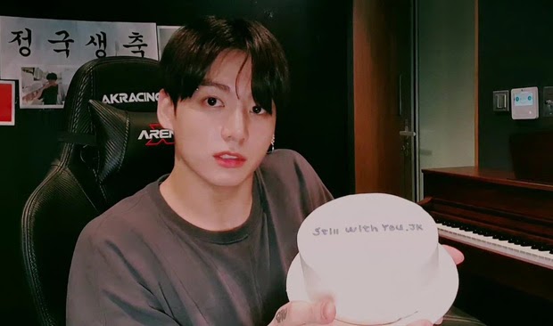 BTS chỉ có 7 thành viên nhưng chính công ty quản lý lại không tôn trọng, bỏ sót đến 2 lần trong ngày - Hình 1