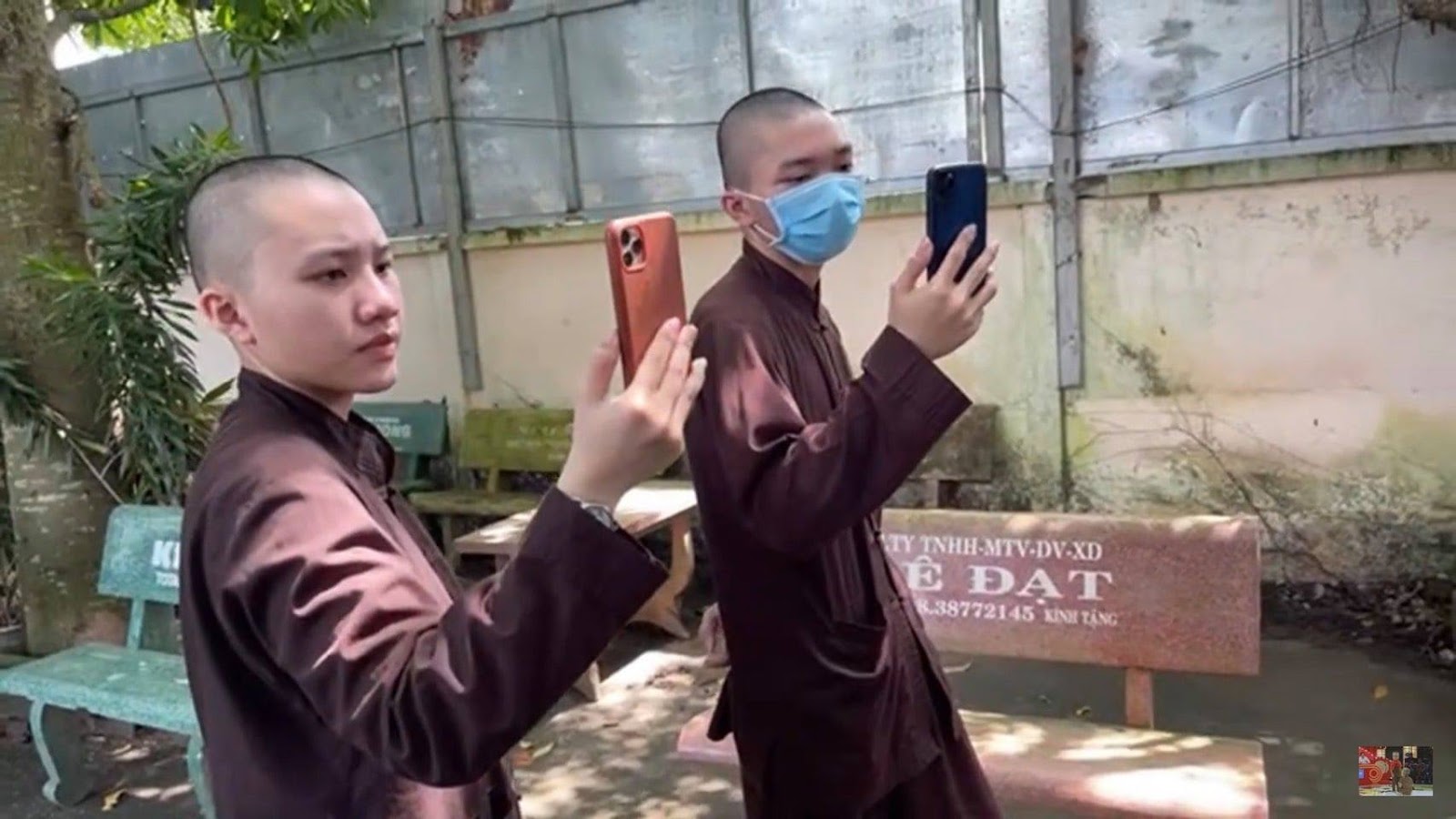 NÓNG: Bà Phương Hằng chính thức có mặt tại Tịnh thất Bồng Lai, đọc thần chú Vừng ơi mở cửa ra - Hình 3