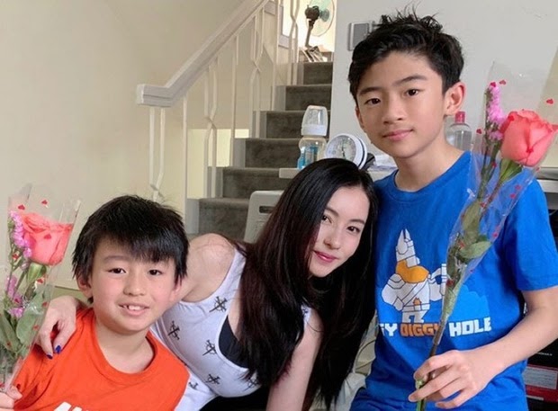 Tạ Đình Phong gọi điện hỏi Bá Chi còn tiền không, con trai trả lời 1 câu hé lộ cuộc sống thật - Hình 2