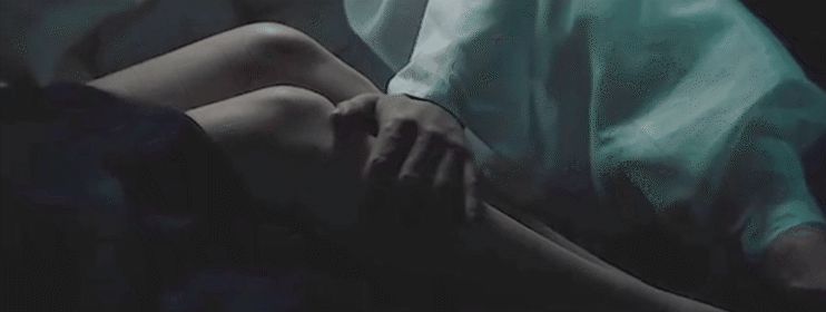 Cảnh nóng bị cắt gây sốc của Song Hye Kyo: Thẫn thờ trao thân cho kẻ lạ, diễn đỉnh thế mà không ra rạp phí ghê! - Hình 4