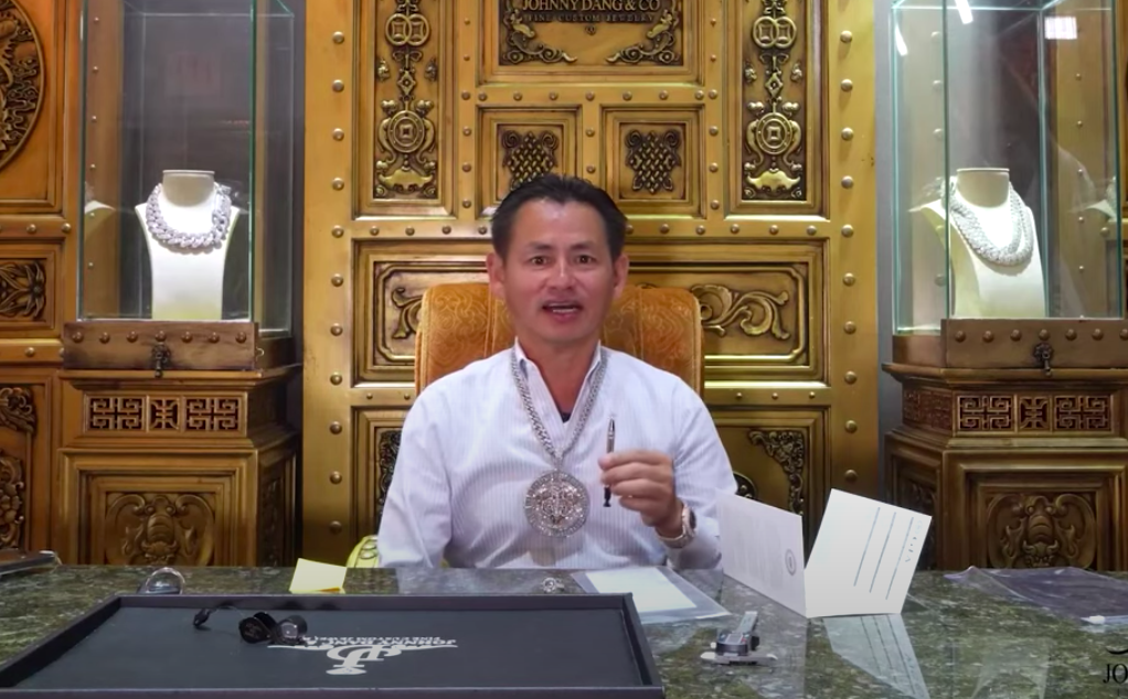 Khoa Pug và Johnny Đặng cạch mặt nhau, nguyên nhân liên quan đến tiền ảo? - Hình 3
