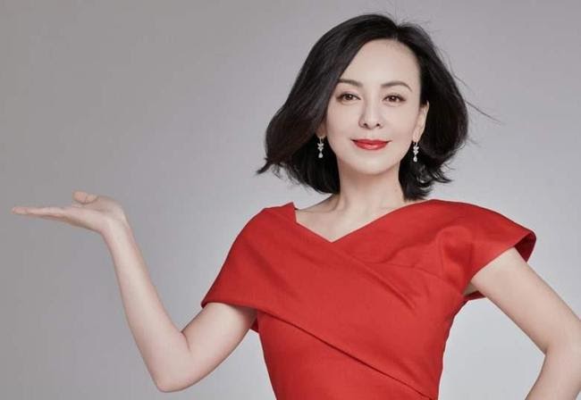 Vương Lâm - Mẹ kế Triệu Vy 2 lần bị chồng bỏ, 51 tuổi lên show hẹn hò tìm người yêu - Hình 4
