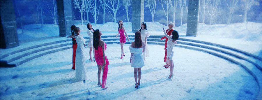 TWICE tung teaser MV comeback: Visual nàng thơ mùa đông cực đỉnh nhưng fan xót vì JYP bóc lột tàn bạo - Hình 1