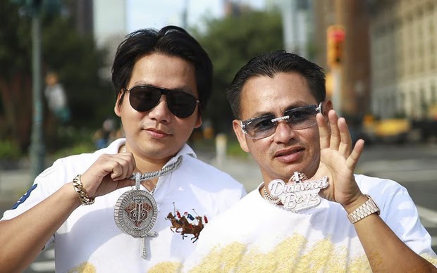 Twist căng: Khoa Pug - Johnny Đặng không hề nghỉ chơi, đang ve sầu thoát xác để lùa gà Việt? - Hình 5
