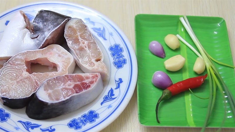 2 cách làm cá basa kho tộ thơm ngon đậm đà cho bữa cơm gia đình - Hình 2