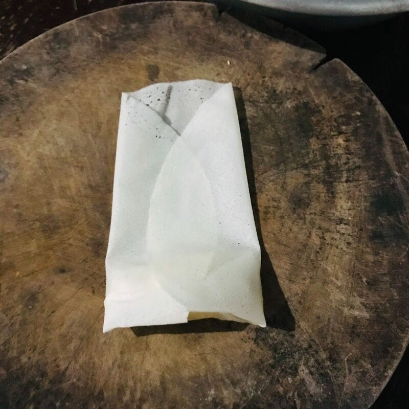 2 Cách làm chả giò nhân thịt gà với nấm và khoai tây vàng giòn rôm rốp - Hình 33