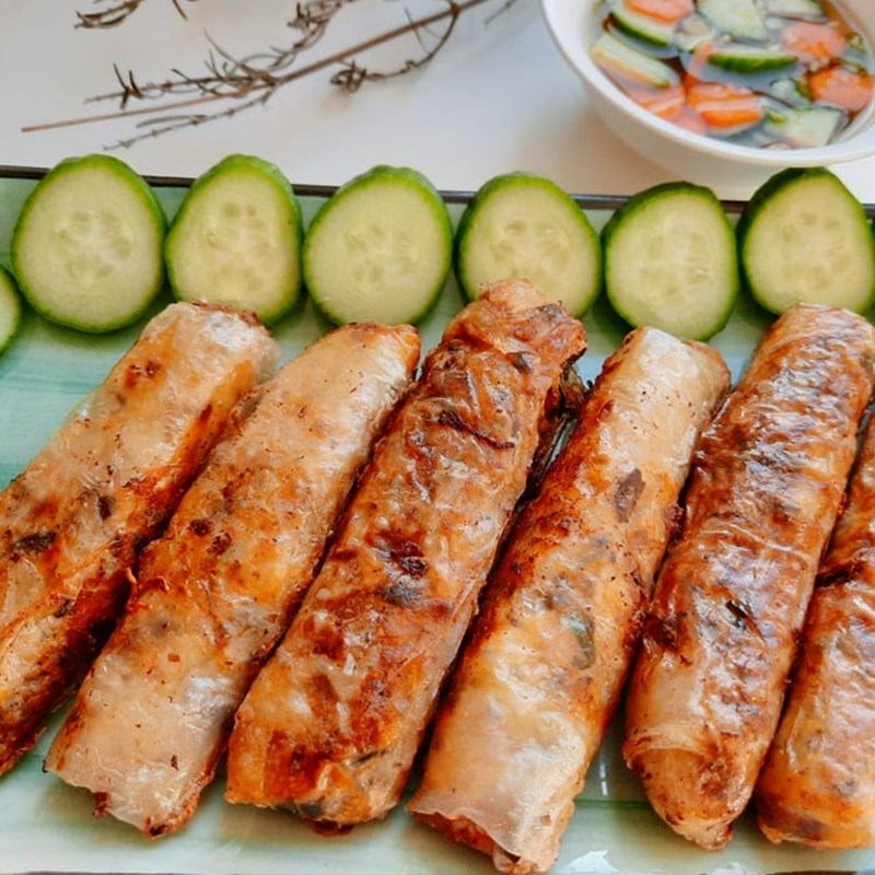 2 Cách làm chả giò nhân thịt gà với nấm và khoai tây vàng giòn rôm rốp - Hình 18