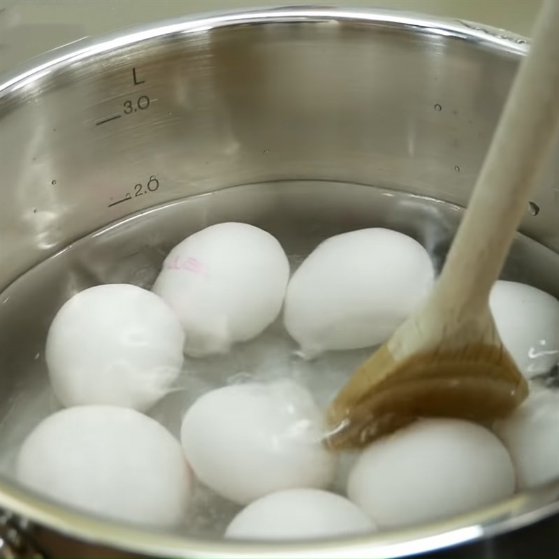 2 cách làm trứng kho siêu đơn giản bắt cơm ai ăn cũng mê - Hình 3