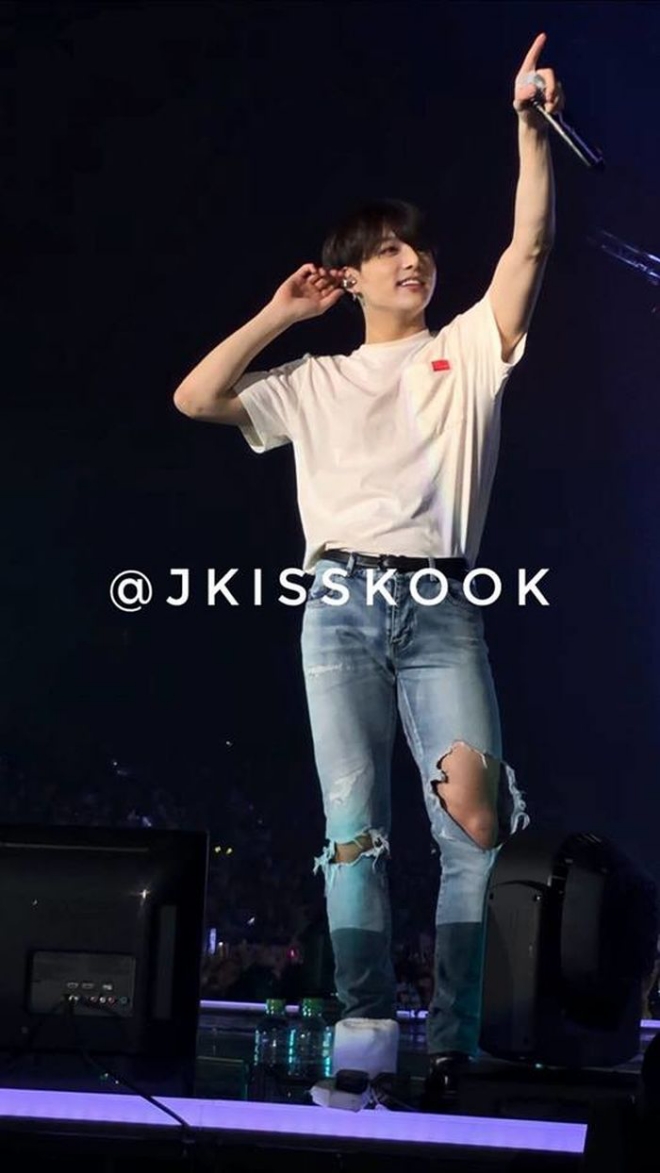 Ảnh chụp cậu út Jungkook BTS bằng điện thoại đốn tim ARMY - Hình 1