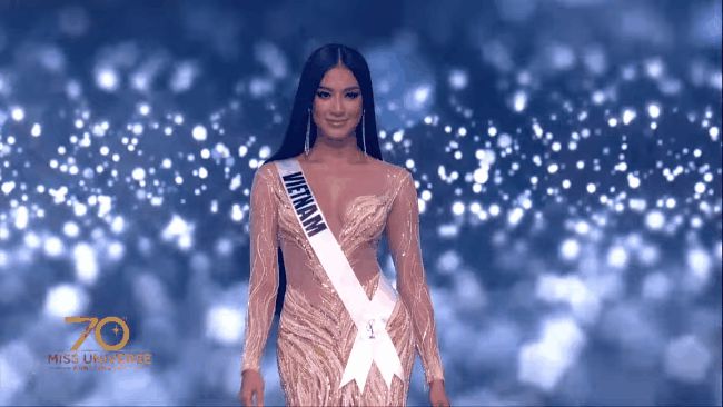Bộ đầm giải cứu của Kim Duyên nằm trong top những thiết kế đẹp nhất Bán kết Miss Universe 2021 - Hình 1
