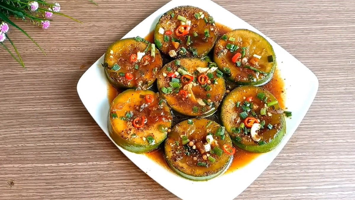 Cách làm bầu kho chay với tiêu, đậu hũ và nấm rơm ngon, đậm vị đơn giản - Hình 1