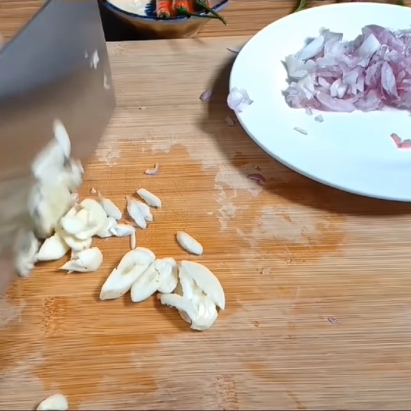 Cách làm bầu kho chay với tiêu, đậu hũ và nấm rơm ngon, đậm vị đơn giản - Hình 5