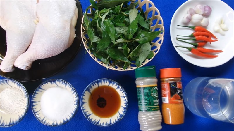 Cách làm gà kho rau răm thơm ngon đơn giản, cực lạ miệng - Hình 1