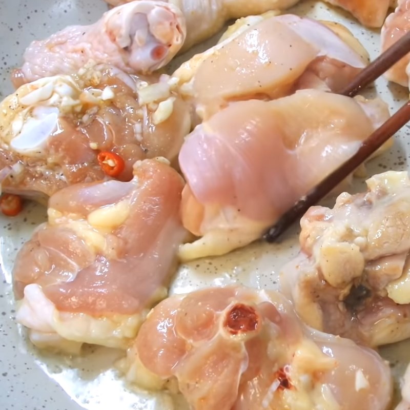 Cách làm gà kho rau răm thơm ngon đơn giản, cực lạ miệng - Hình 8