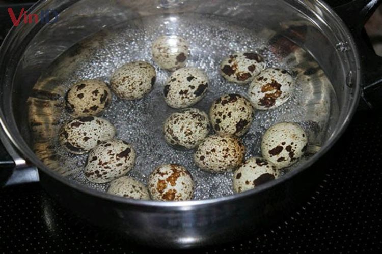 Cách luộc trứng cút không bị bể & Mẹo luộc trứng cút lòng đào siêu ngon - Hình 4