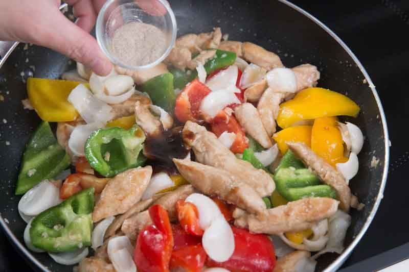 Cánh gà xào ớt chuông - Hình 1