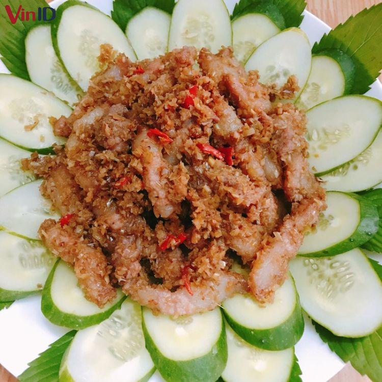 Công thức cách làm thịt xào mắm ruốc đúng chuẩn, ngon nhức nách - Hình 5