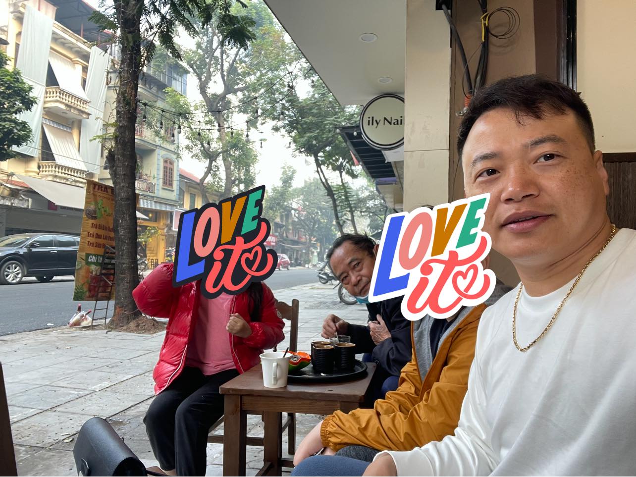 Đại gia Shark Tank lái ô tô giả dạng startup đi ăn phở, uống cà phê vỉa hè vì một lý do đặc biệt - Hình 2