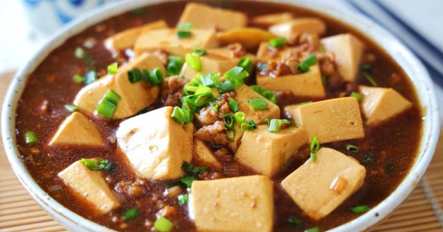 Đậu sốt thịt băm kiểu này vừa ngon lại rẻ tiền, cơm ăn 3-4 bát vẫn thấy thèm - Hình 1