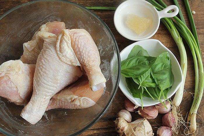Gà om nước tương, húng quế đậm đà trôi cơm, vợ nấu nồi đầy cũng hết - Hình 2