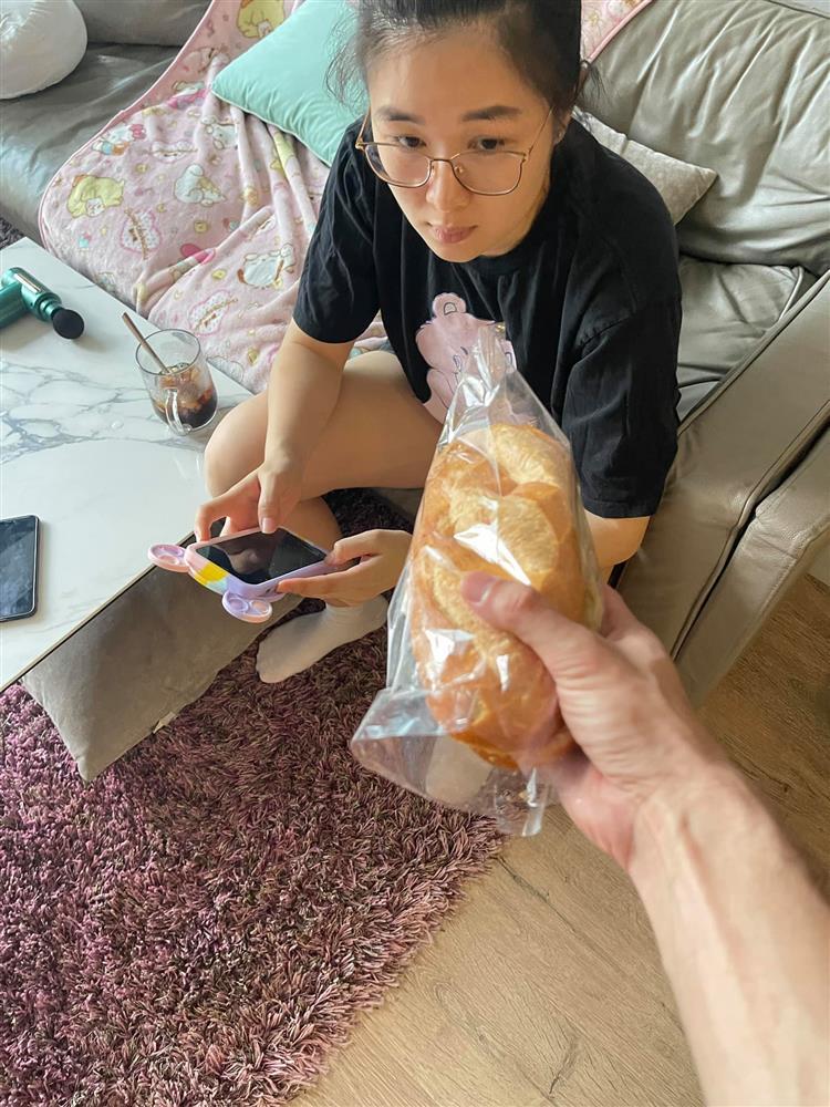 Huy Khánh 5 lần 7 lượt dìm hàng bà xã mỹ nhân - Hình 8