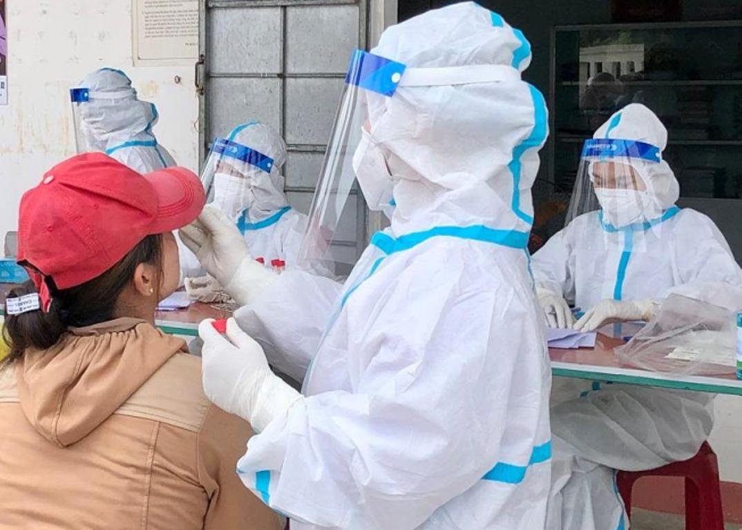Một giáo viên và 10 học sinh tiểu học Quảng Ngãi mắc Covid-19 - Hình 1