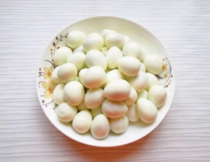 Nhà chỉ còn trứng cút, vợ tung chiêu làm thành món mặn siêu rẻ nhưng ngon, tốn cả nồi cơm - Hình 2