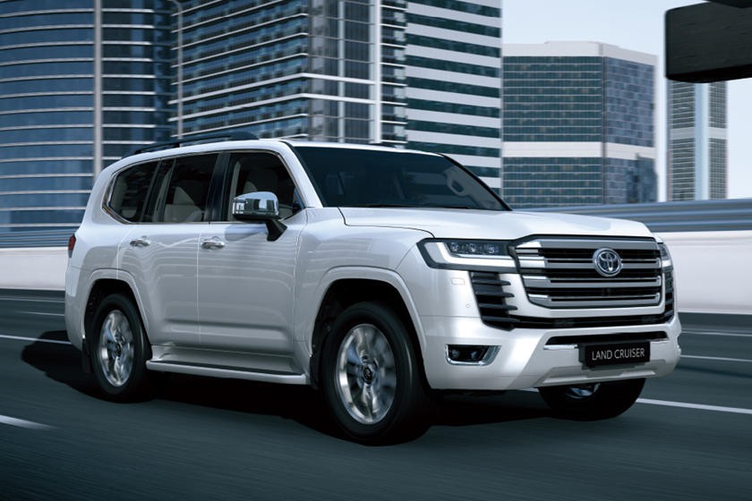 Việc sản xuất Toyota Land Cruiser lại bị đình trệ - Hình 1