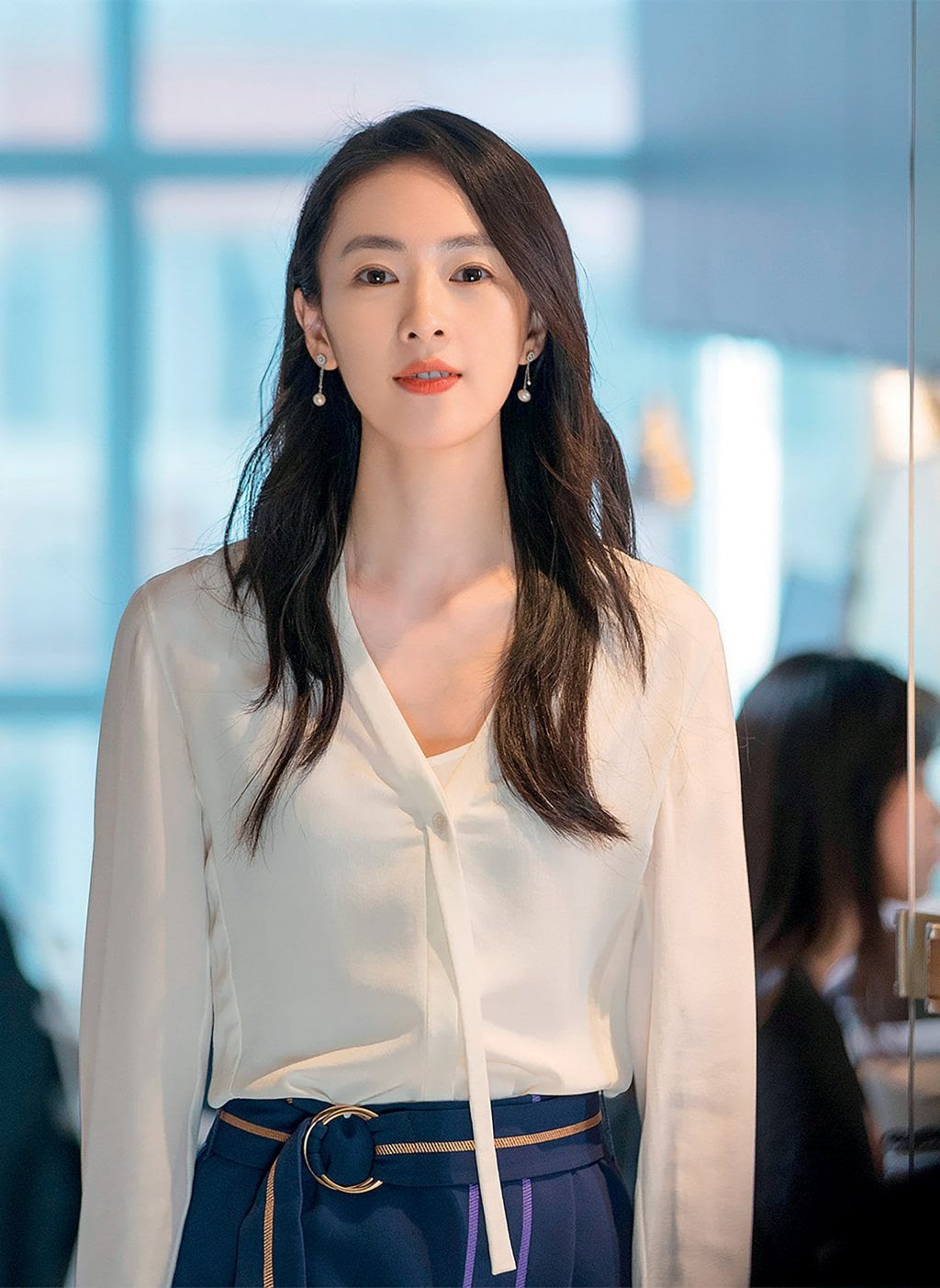 Địch Lệ Nhiệt Ba bị đàn chị giật vai trắng trợn, cùng chồng lập kế hãm hại cực rợn người? - Hình 5