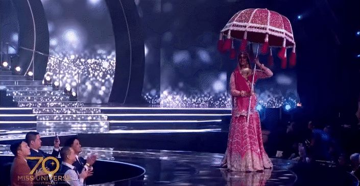 Kỹ năng catwalk của Miss Universe 2021 được ví như người rắn, thần thái đỉnh cao không thể rời mắt - Hình 2