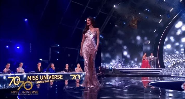 Kỹ năng catwalk của Miss Universe 2021 được ví như người rắn, thần thái đỉnh cao không thể rời mắt - Hình 7