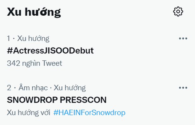 Jisoo (BLACKPINK) xúng xính dự họp báo Snowdrop nhưng bị chê già khằn, lộ cả khuyết điểm hình thể - Hình 7