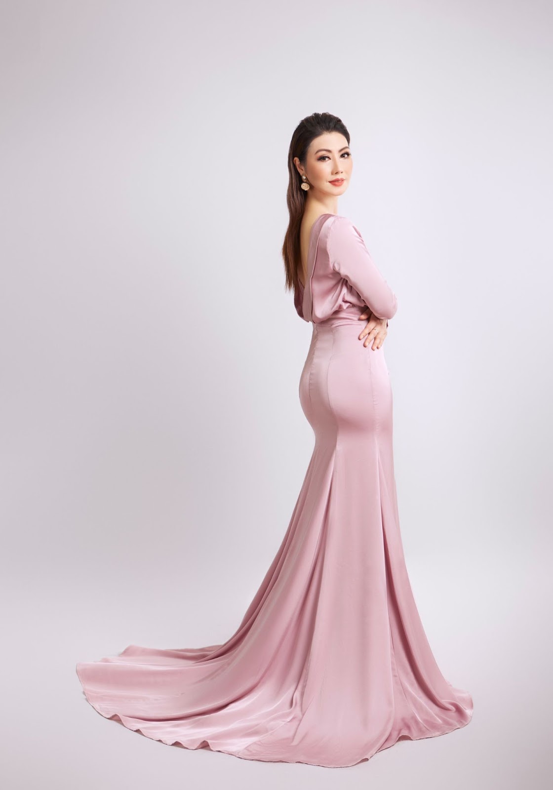 U50 dự thi Hoa hậu Doanh nhân Việt Nam gây bất ngờ với thân hình bốc lửa - Hình 2