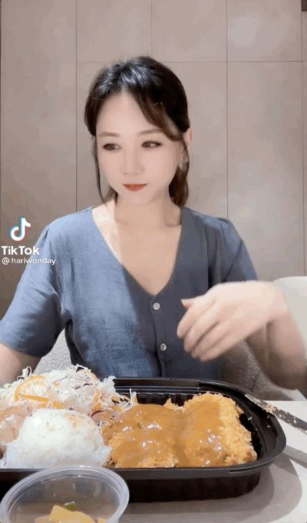 Hari Won lộ bụng lùm lùm, 1 dấu hiệu đang mang thai thấy rõ? - Hình 2