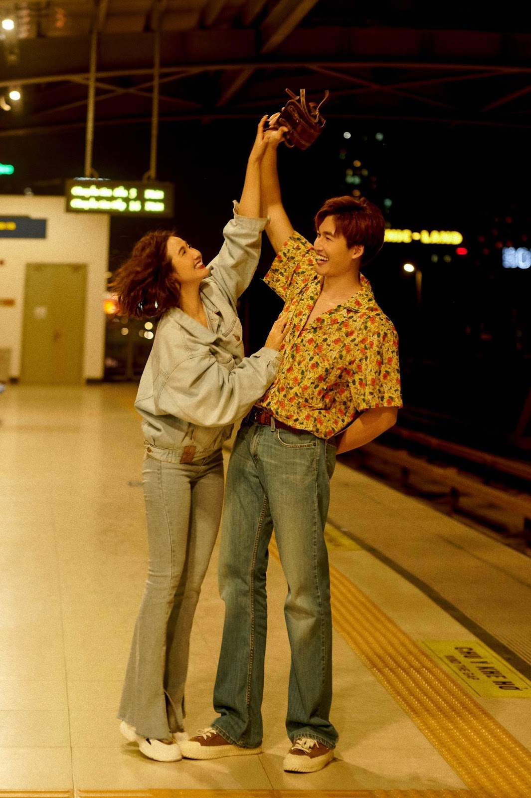 Phan Minh Huyền và Đình Tú khiến giới trẻ phát sốt với hình ảnh tình cảm, lãng mạn theo style Hồng Kông thập niên 90 - Hình 11