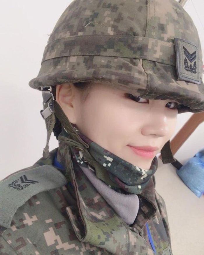 Rời quân ngũ, nữ trung sĩ trở thành gymer với vóc dáng nóng bỏng - Hình 1