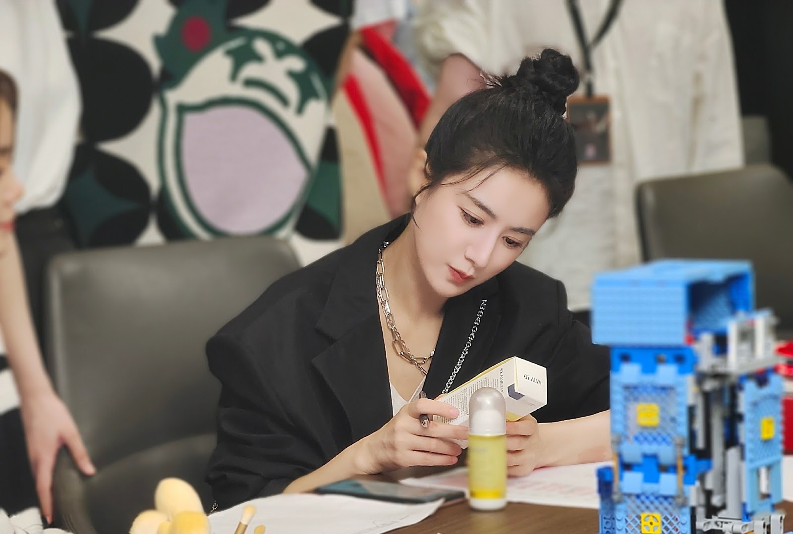 'Nữ hoàng livestream Vi Á bị phạt hơn 4835 tỉ vì tội trốn thuế - Hình 3