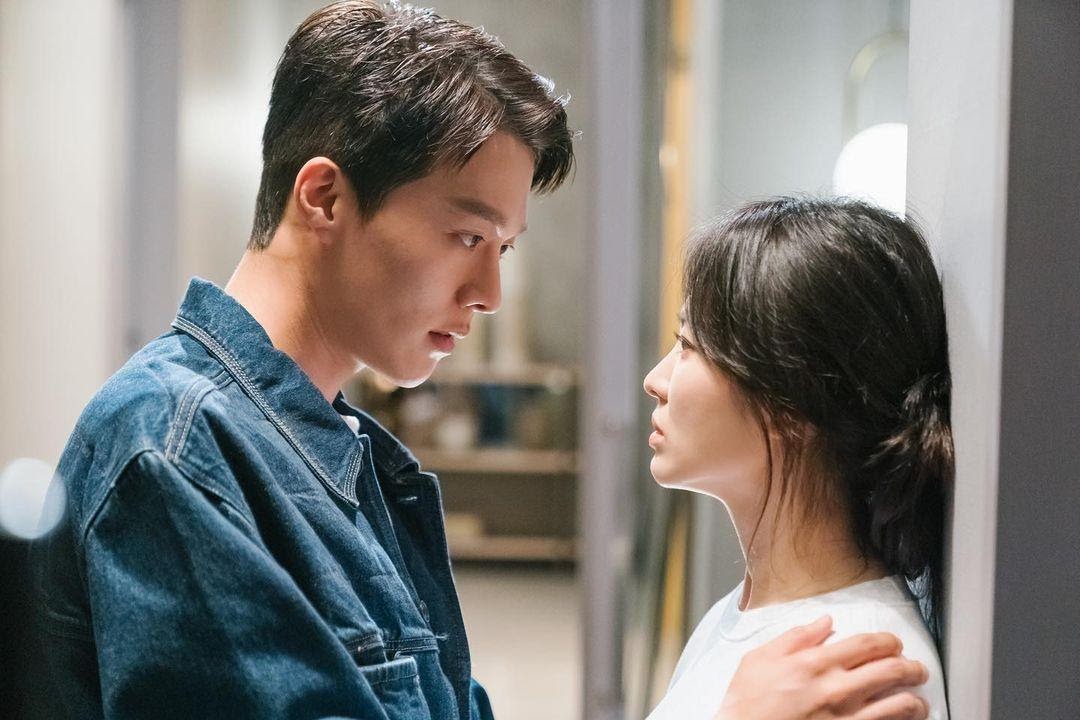 Song Hye Kyo hoá ra không phải lựa chọn số một cho vai nữ chính trong 'Now, We Are Breaking Up' mà là nữ hoàng cảnh khóc - Hình 1