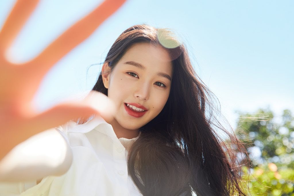 Jang Wonyoung (IVE) bị đào lại phốt xô đẩy thô lỗ thành viên IZ*ONE, biểu cảm khó ở gây tranh cãi - Hình 6