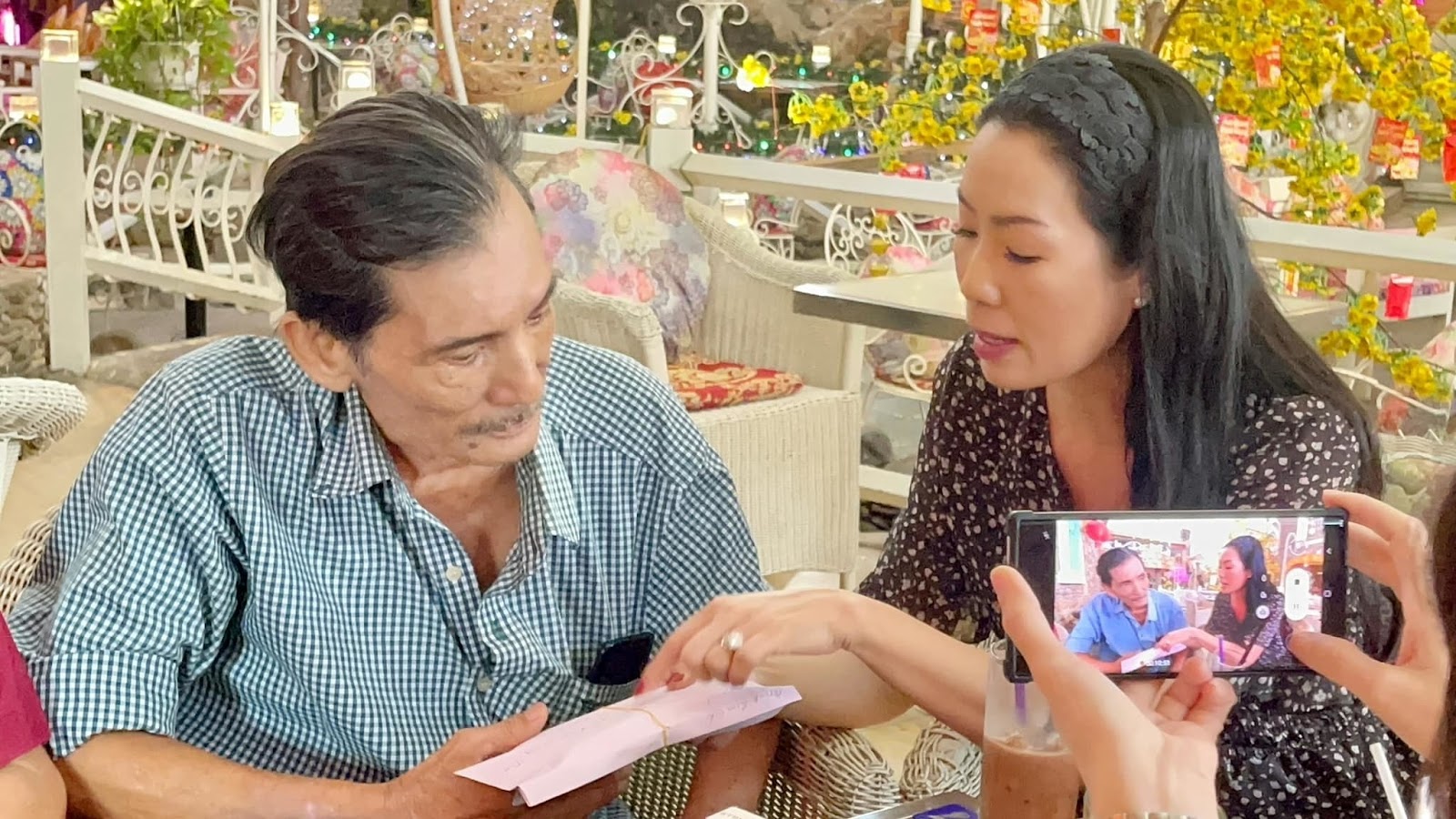 Trịnh Kim Chi bị Thương Tín lật kèo đòi sao kê, nhà báo Hoàng Nguyên Vũ bênh vực: Thấy dại chưa chị - Hình 4