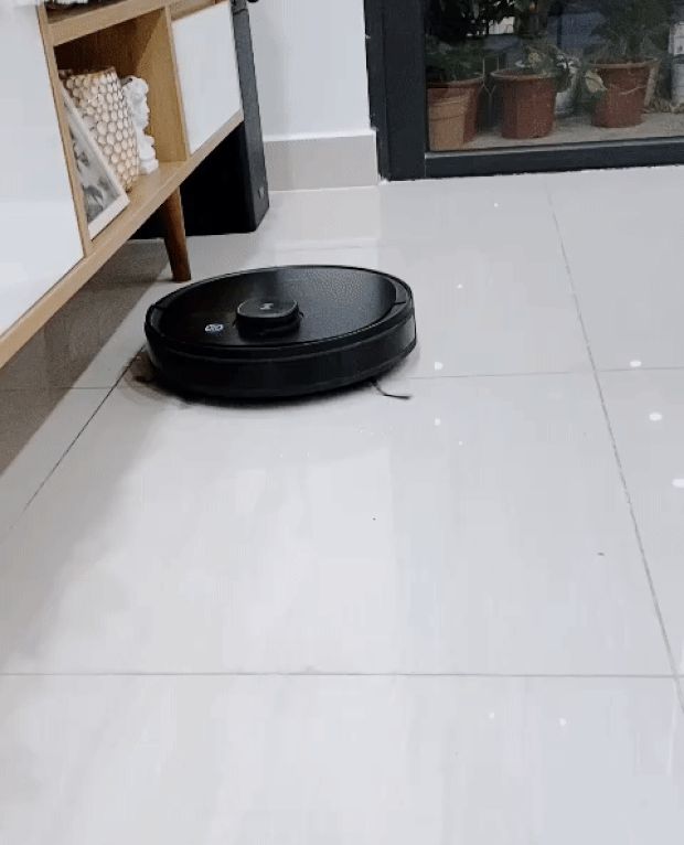 Dùng robot hút bụi lau nhà 1 năm, cô gái Hà Nội nhận ra chân ái nhưng vẫn hết hồn vì một điều ít ai ngờ tới - Hình 5