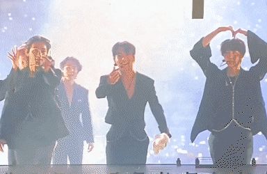 Sự kết hợp của bộ ba BTS khiến người hâm mộ sáng mắt ra: Đang ở concert mà cứ ngỡ thiên đường! - Hình 8