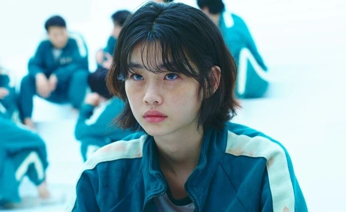 Song Hye Kyo và Jun Ji Hyun đồng loạt bại trận, bị 1 sao nữ cướp mất giải nữ diễn viên của năm - Hình 7