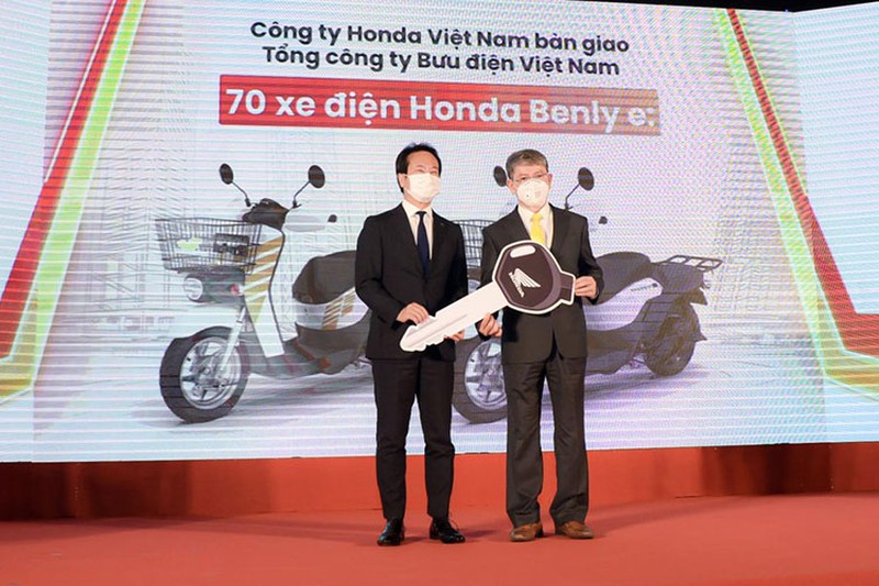 Sử dụng xe máy điện Honda Benly e: giao hàng tại Việt Nam - Hình 1