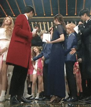 MBC Gayo Daejejeon từng xuất hiện 1 khung cảnh quyền lực, ngờ đâu hé lộ luôn quan hệ thật của Yoona và V (BTS) - Hình 3