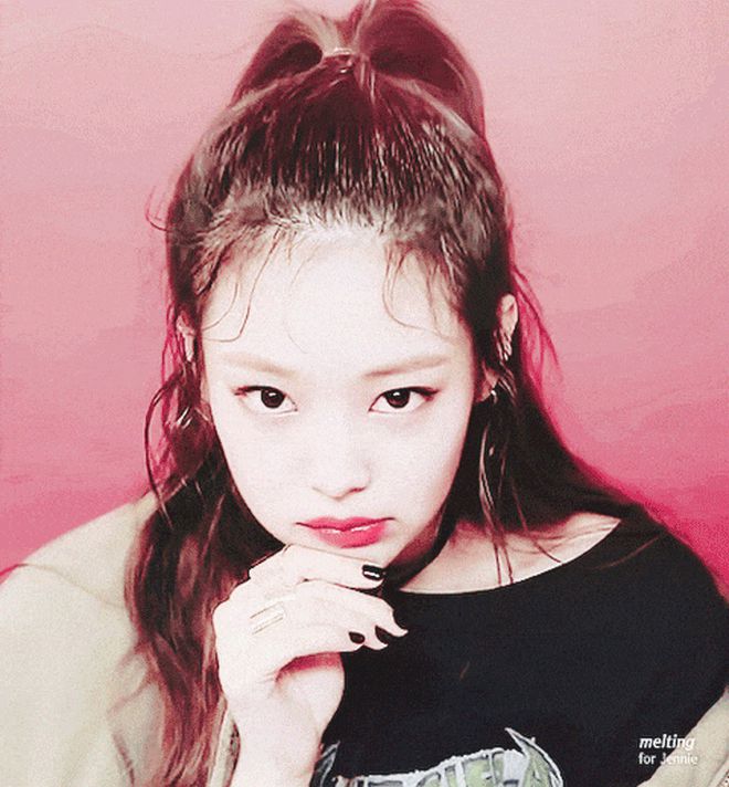 Nghe nói dạo này chị em mê 5 mỹ nhân này: Jennie - Han So Hee thành icon nhan sắc mới, đôi nữ dancer và YouTuber đổi đời vì... đẹp quá trời - Hình 6