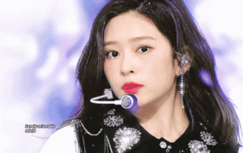 Jisoo (BLACKPINK), Miyeon (G)I-DLE và cựu thành viên IZ*ONE: Visual cực phẩm, còn giống nhau ở 1 điểm bất ngờ? - Hình 3