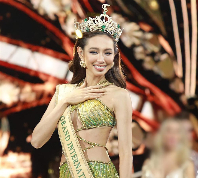 Netizen tràn vào fanpage Miss Grand International khen nấy khen để Thùy Tiên, thay mặt hoa hậu Campuchia xin lỗi? - Hình 1