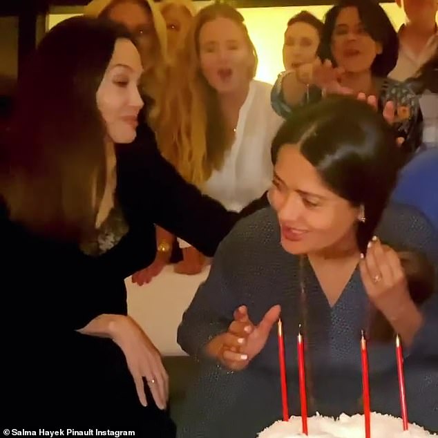 Rumor has it that Angelina Jolie is jealous of Salma's s.ex bomb, to the point of pressing her co-star's head into a birthday cake? - Figure 1